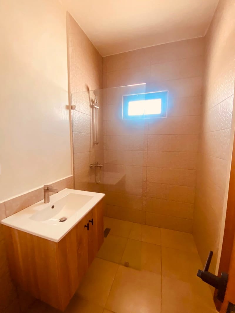 Villa Unifamiliar en Alquiler – USD 2,500/mes