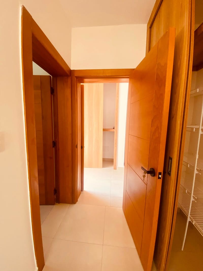 Villa Unifamiliar en Alquiler – USD 2,500/mes