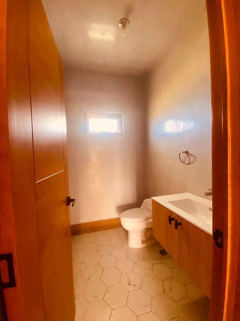 Villa Unifamiliar en Alquiler – USD 2,500/mes