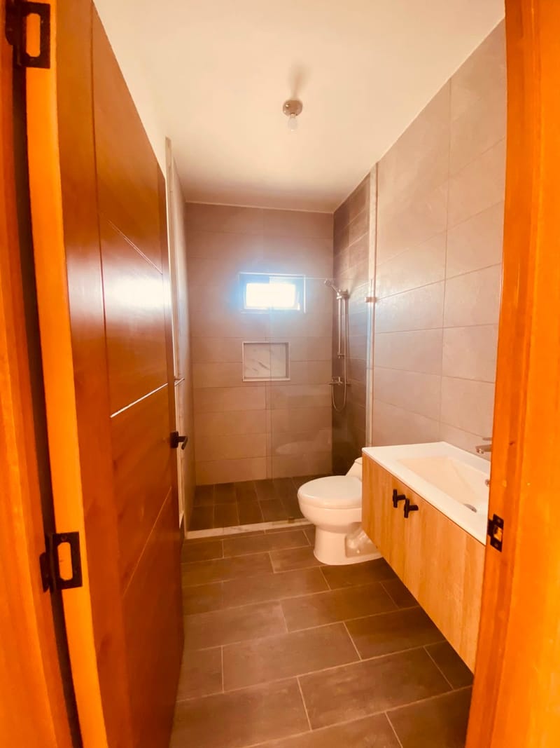 Villa Unifamiliar en Alquiler – USD 2,500/mes
