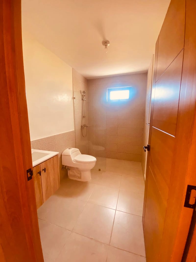 Villa Unifamiliar en Alquiler – USD 2,500/mes