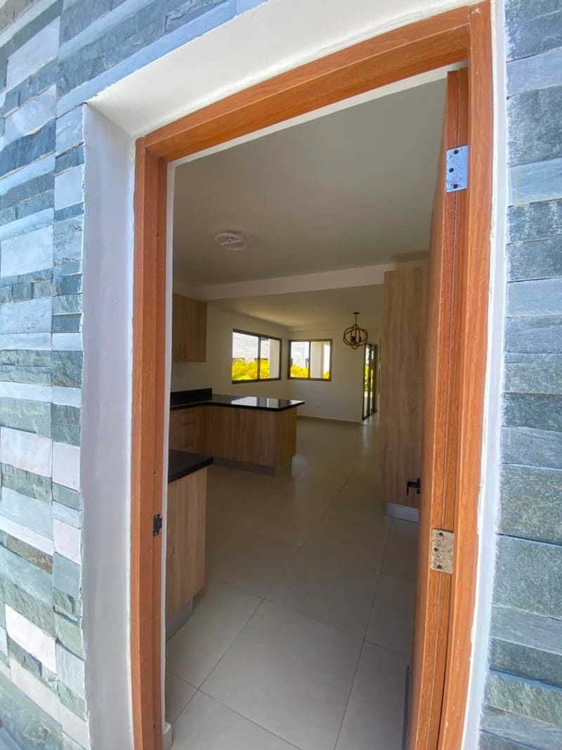 Villa Unifamiliar en Alquiler – USD 2,500/mes