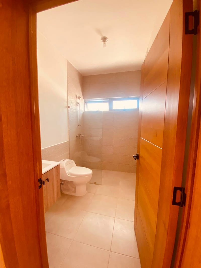 Villa Unifamiliar en Alquiler – USD 2,500/mes