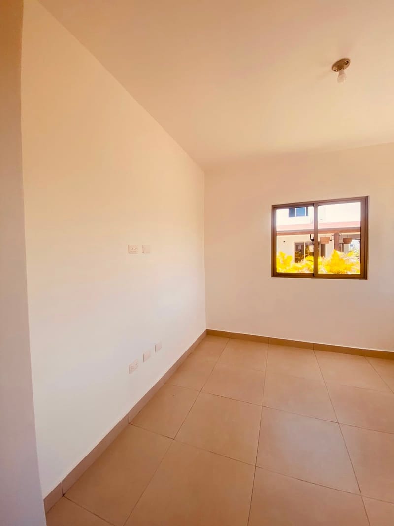 Villa Unifamiliar en Alquiler – USD 2,500/mes