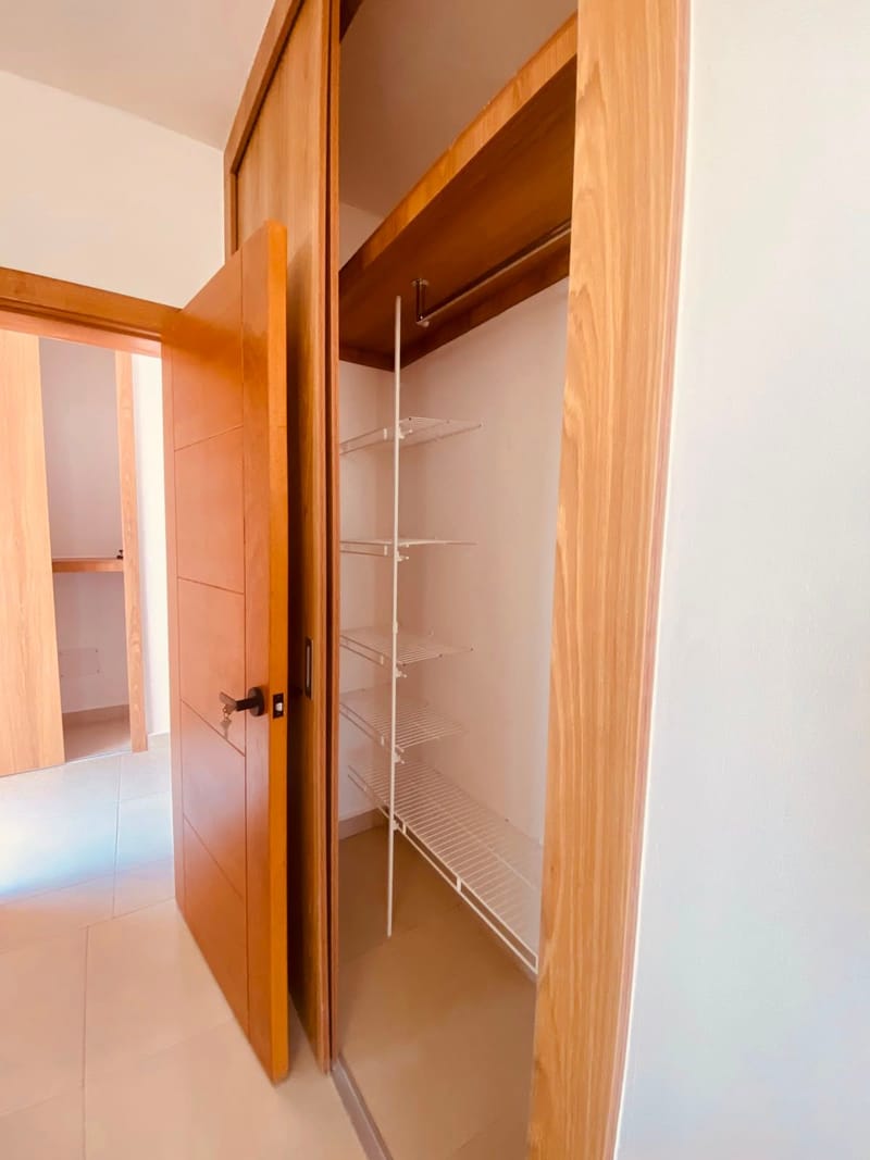 Villa Unifamiliar en Alquiler – USD 2,500/mes