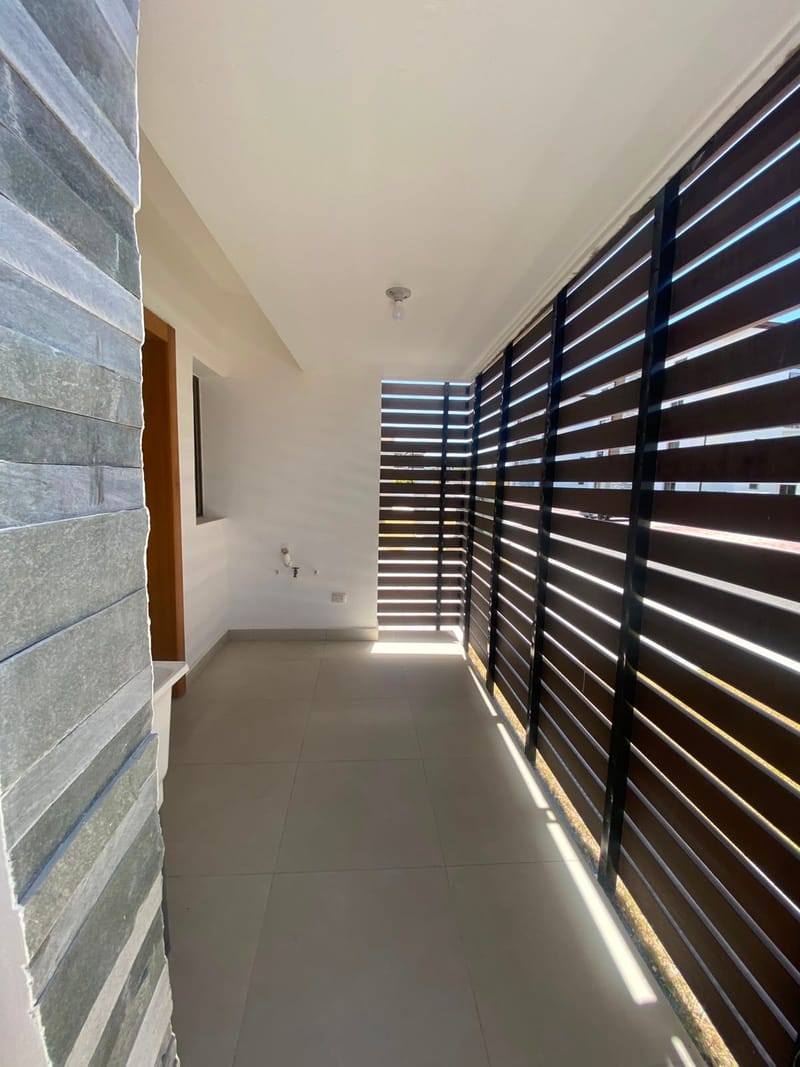 Villa Unifamiliar en Alquiler – USD 2,500/mes