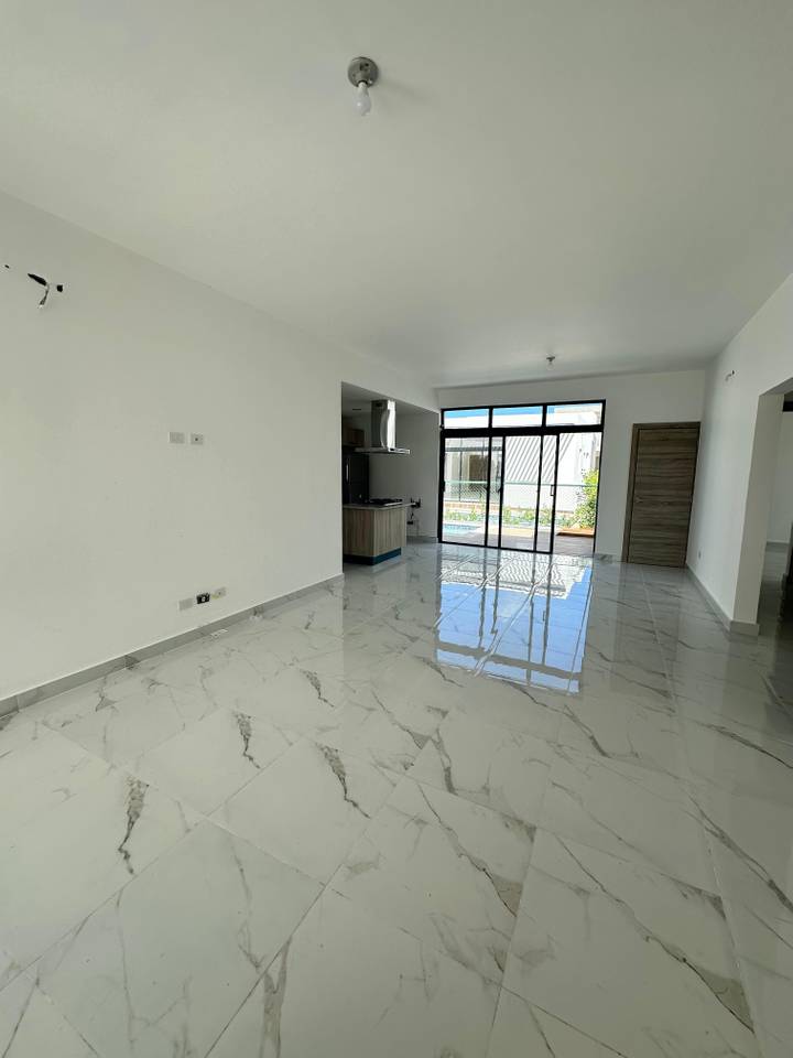 Villa en Alquiler | 3 Habitaciones + Habitación de Servicio