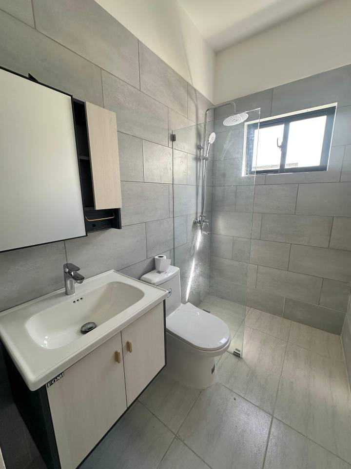 Villa en Alquiler | 3 Habitaciones + Habitación de Servicio