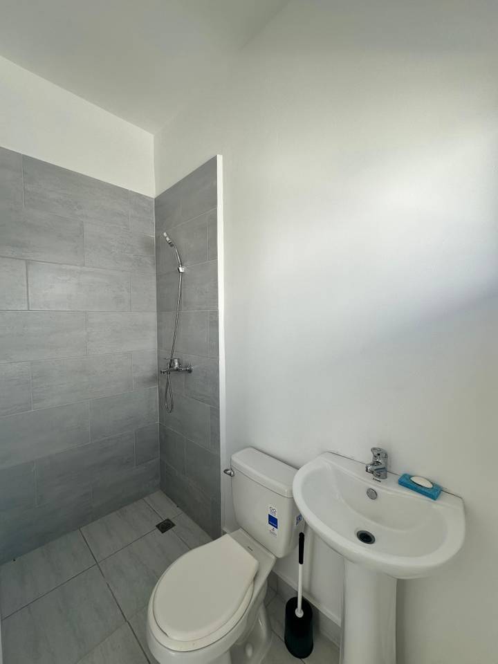 Villa en Alquiler | 3 Habitaciones + Habitación de Servicio