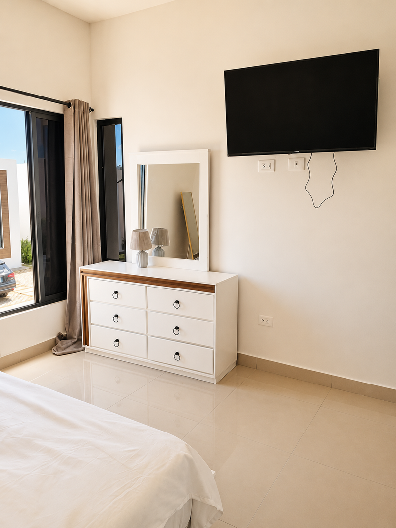 Villa Amueblada de 3 Habitaciones en Brisas de Punta Cana | USD $1,200/mes