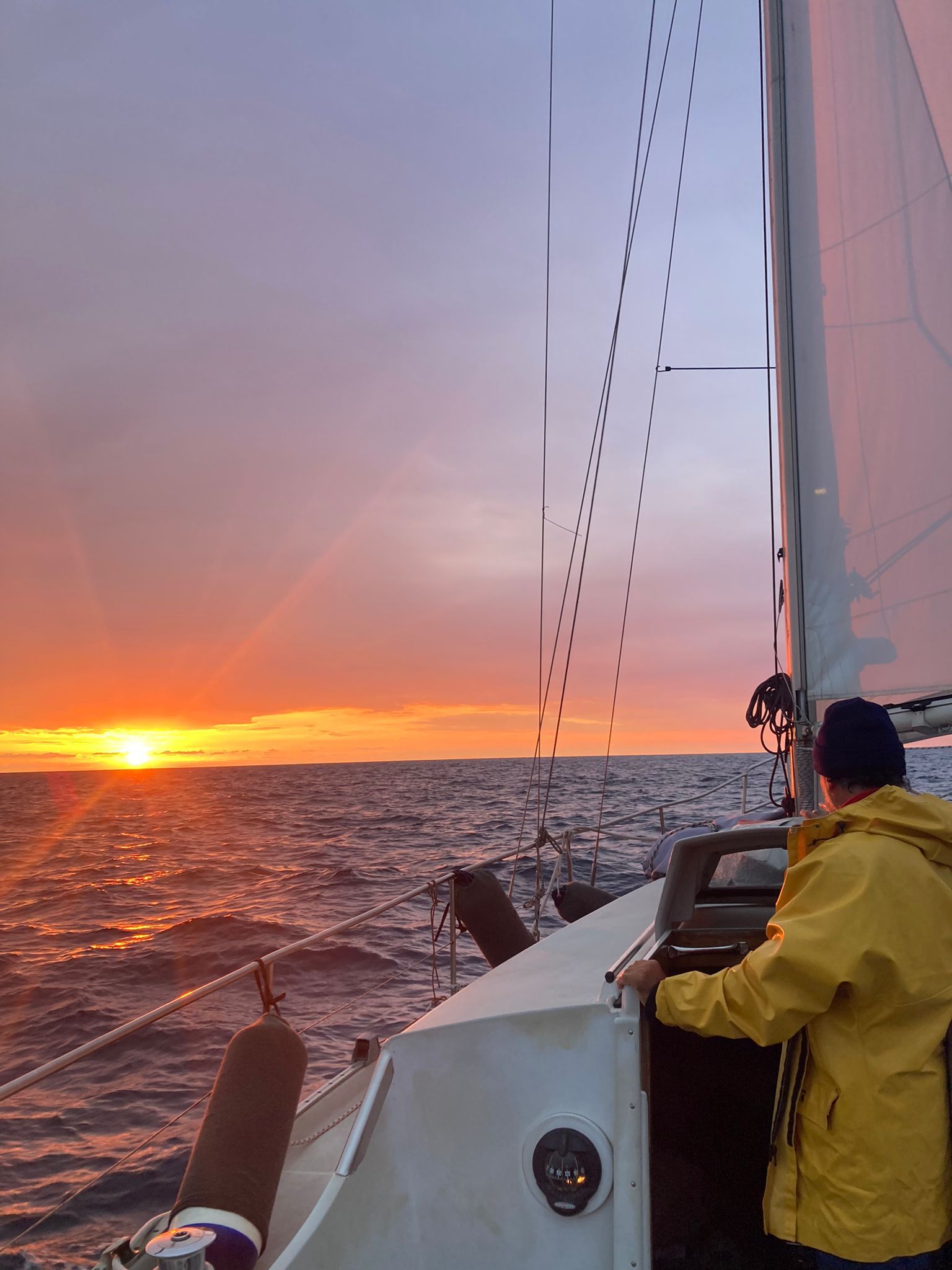 DESTINATION CORSE - NAVIGATION HAUTURIERE DE NUIT