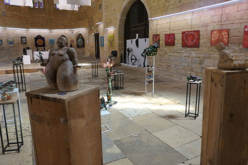 Présentation de l'exposition Cré'Art 46 2025 aux Cordeliers, du 11 au 24 août thumbnail