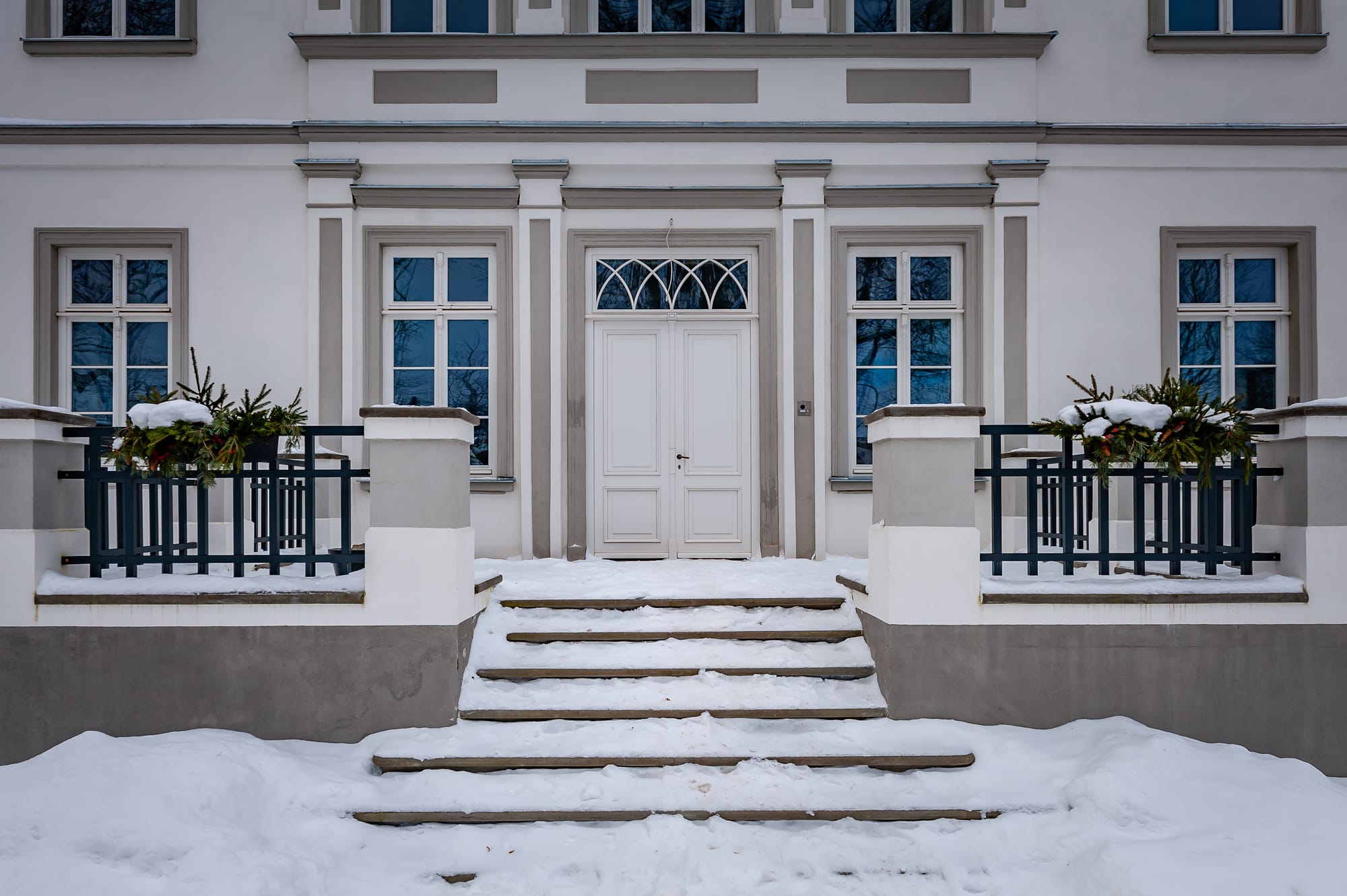 White Front Door Colors to Brighten Up Your Hawthorne District Home