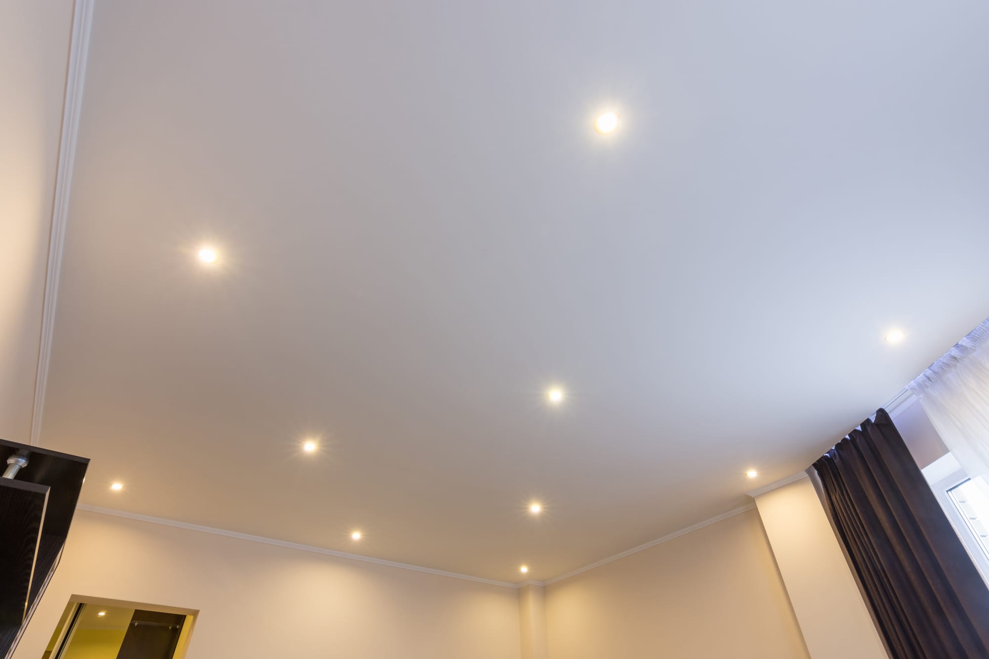 Can Ceiling Paint Be Used on Walls?