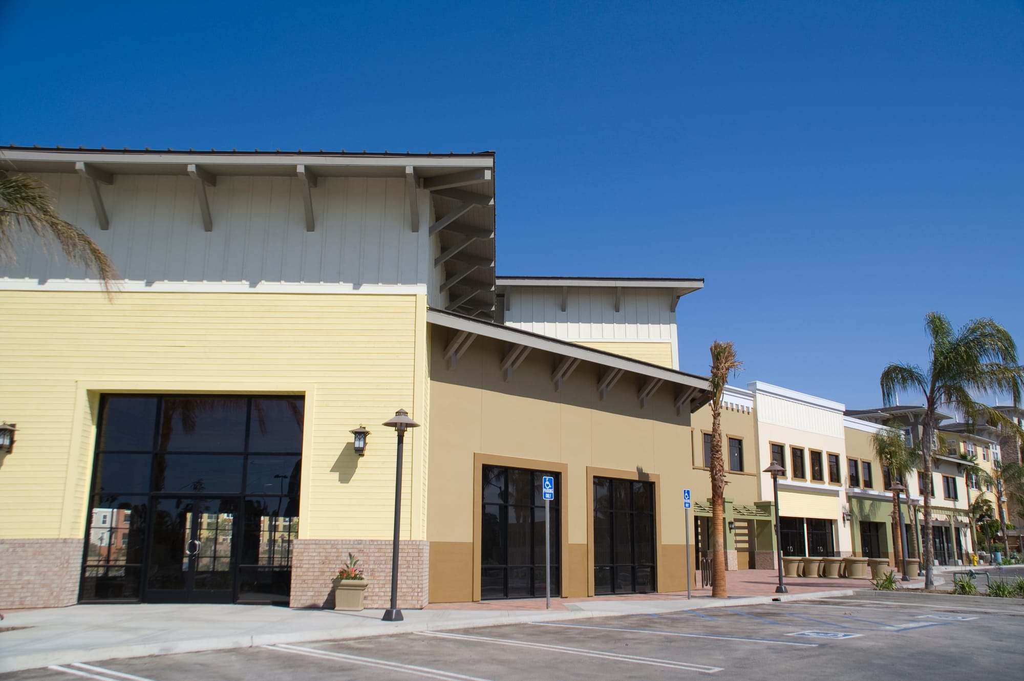 Commercial Paint Services for Offices, Retail, Warehouses and Multifamily Properties