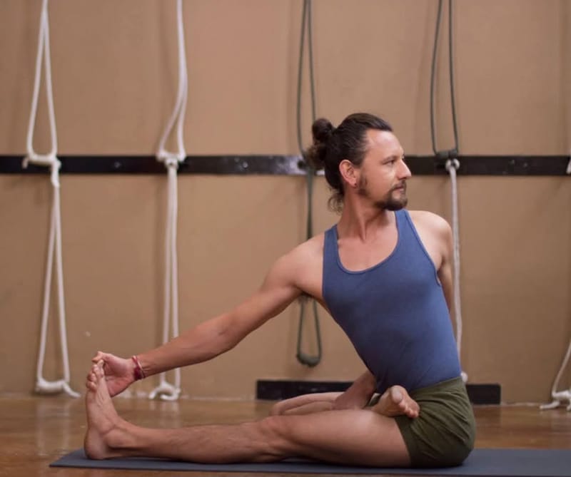 3-дневен Айенгар йога уъркшоп с Хосе Мануел Васкес (Мексико)