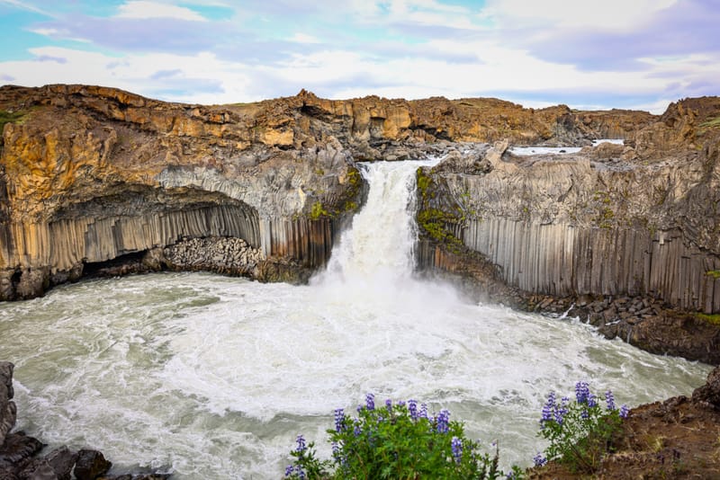 Embark on a visual journey with my lens as I capture the beauty, culture, and moments of destinations worldwide.