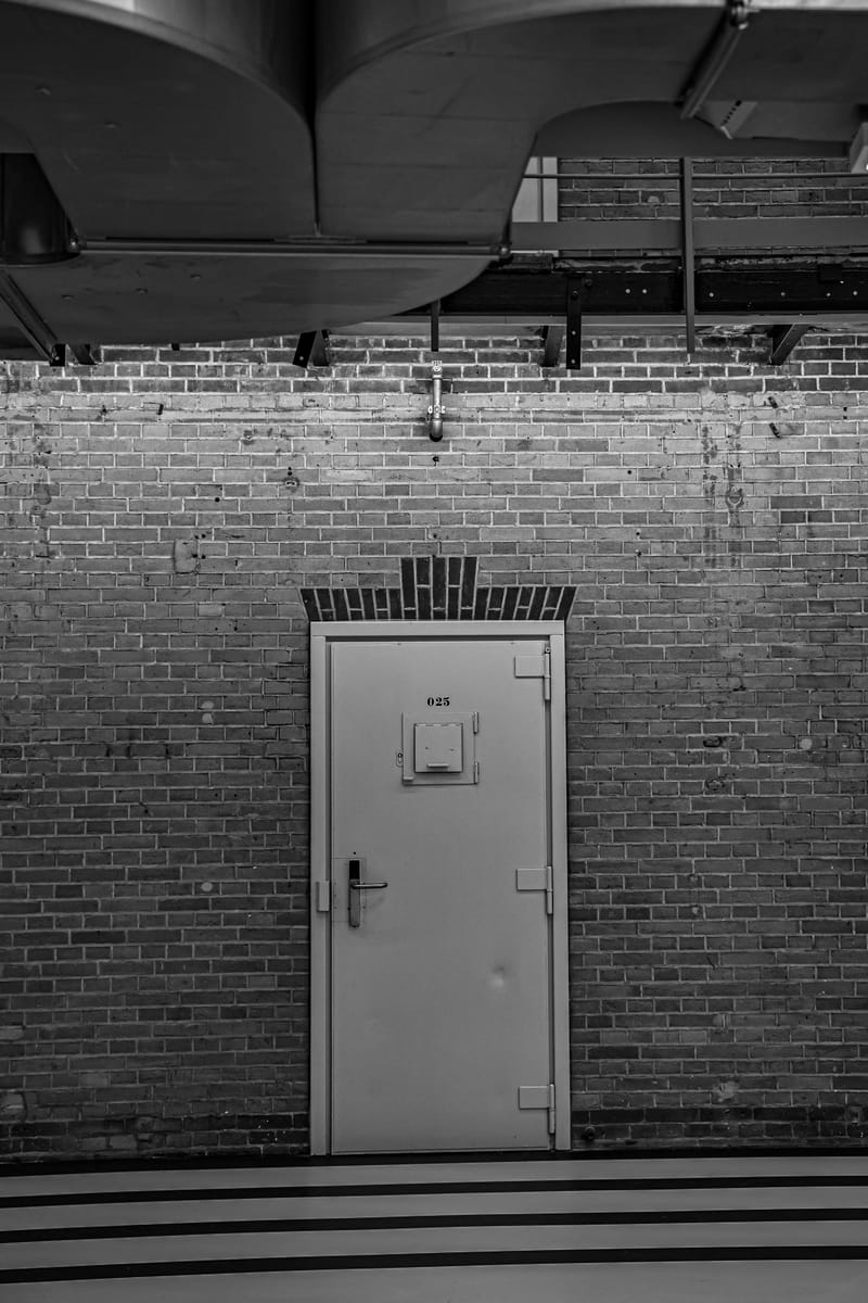 Showcasing the soul of structures, my architecture photography frames the beauty and design in every building.