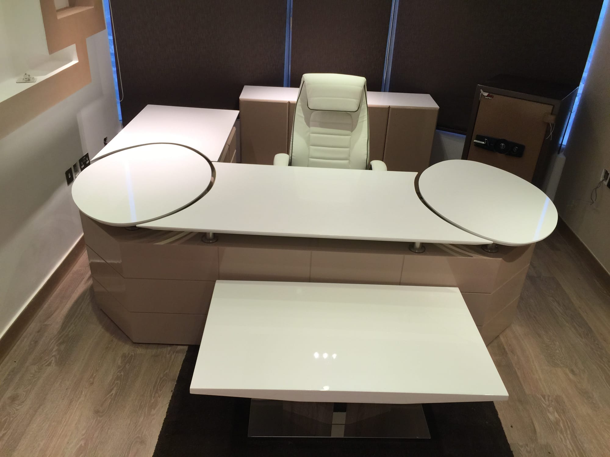 مكتب محامي - 1