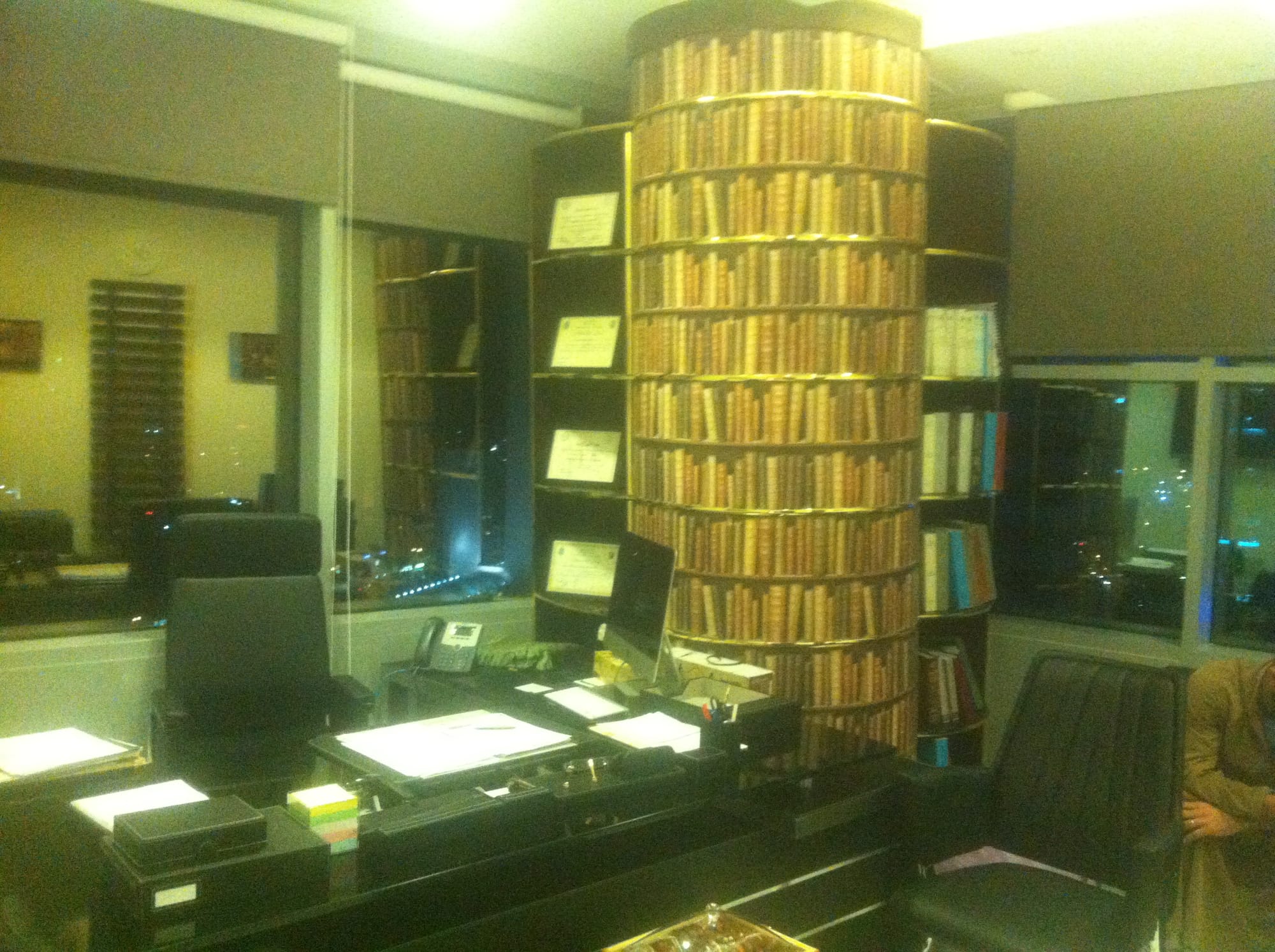 مكتب محامي - 2