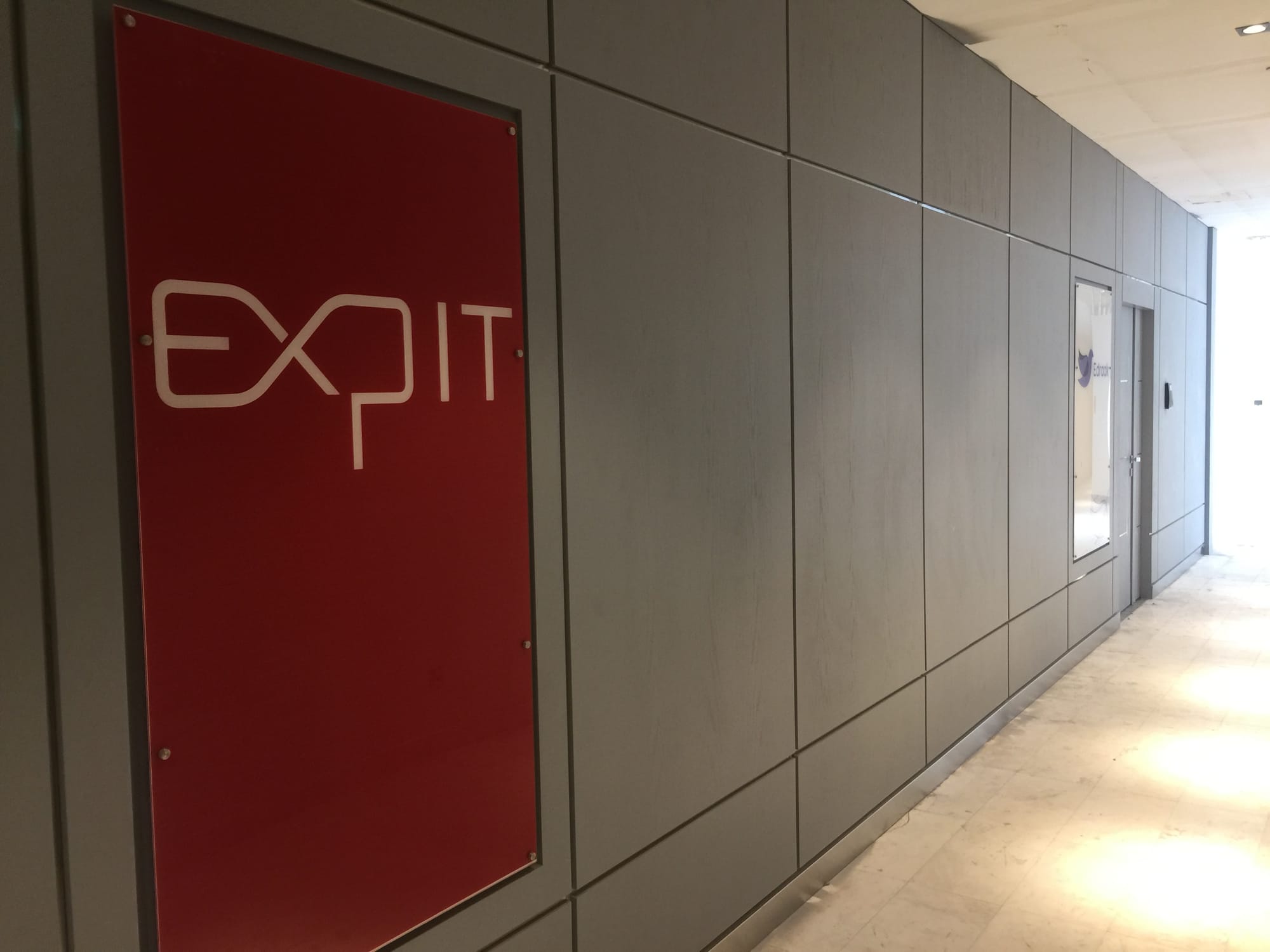 شركة تجارية - 1