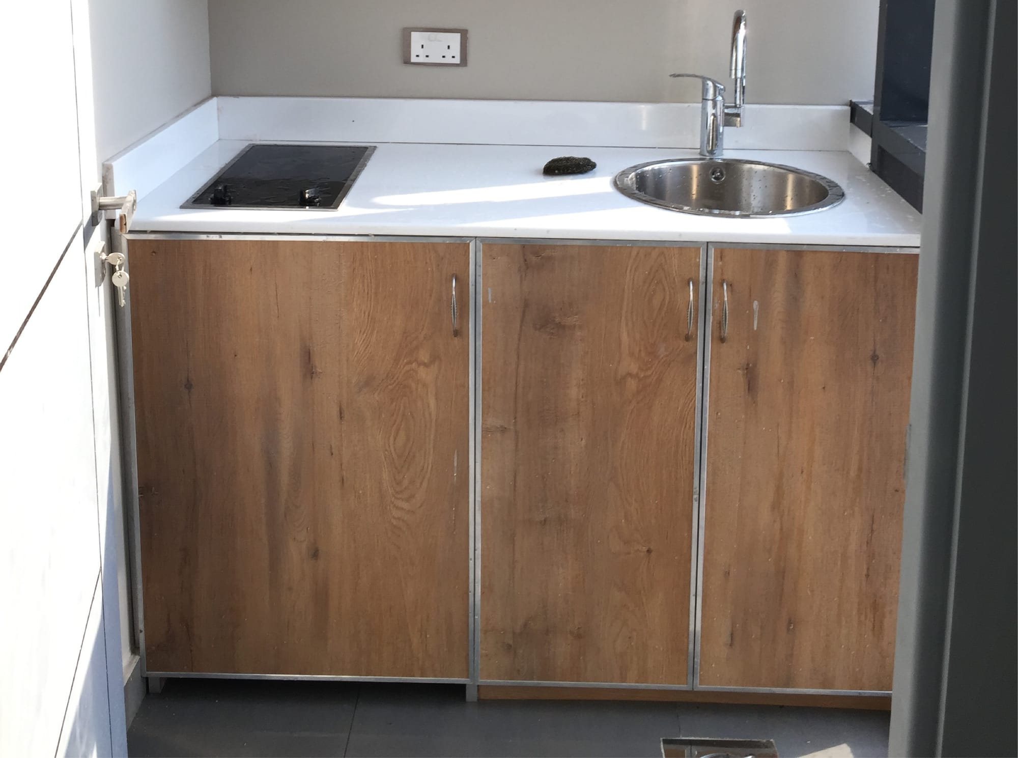 شركة تجارية - 1