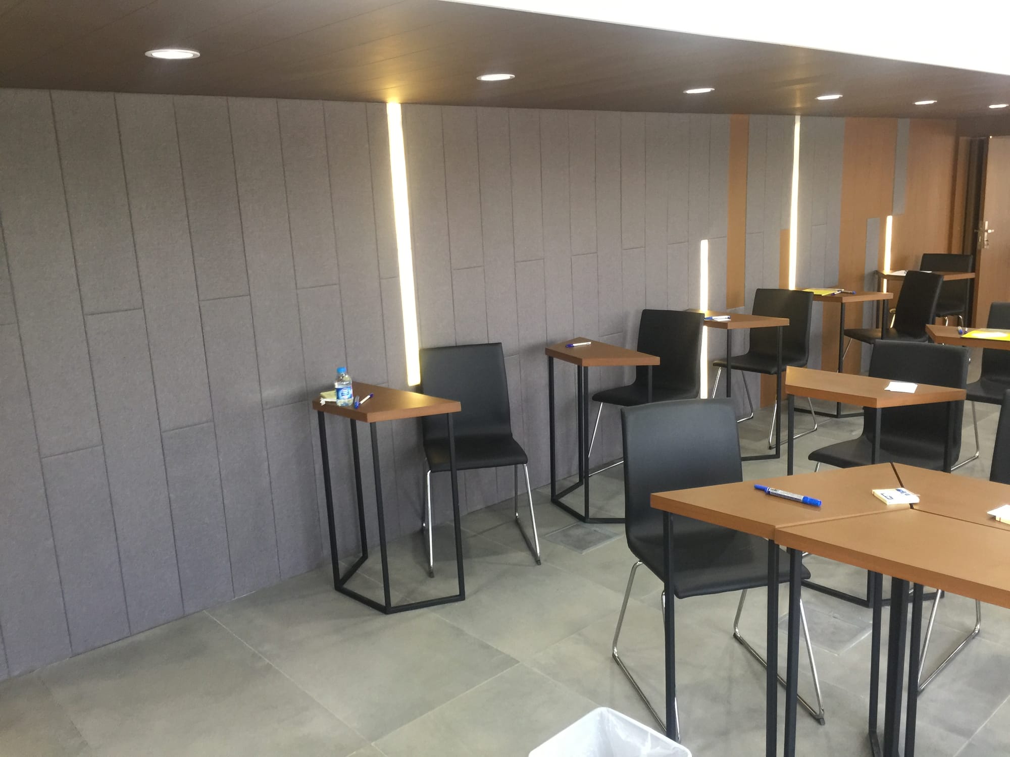 قاعة اجتماعات