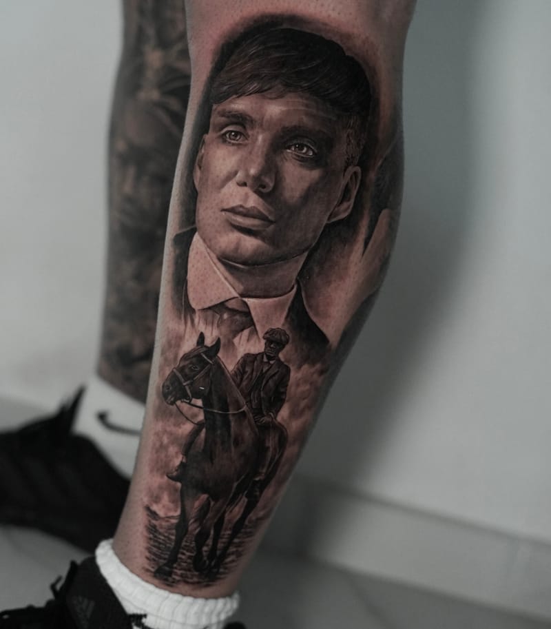 Variedad de trabajos donde prioriza el retrato siempre enfocado en crear grandes piezas con mucho detalle 