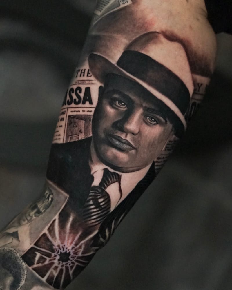 Variedad de trabajos donde prioriza el retrato siempre enfocado en crear grandes piezas con mucho detalle 