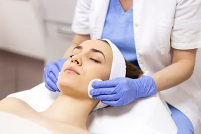 Peeling PRX-Plus en Bogotá: rejuvenecimiento facial sin descamación