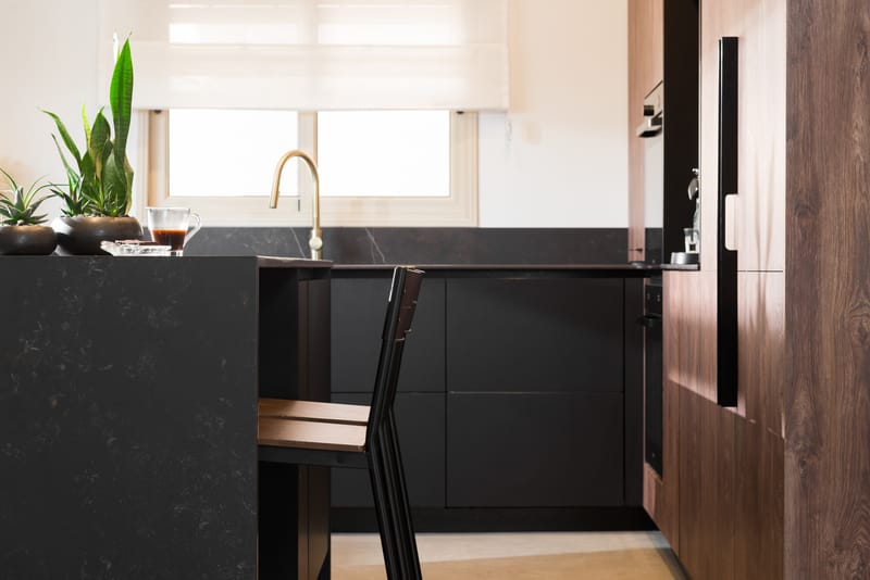 מטבח בגווני שחור