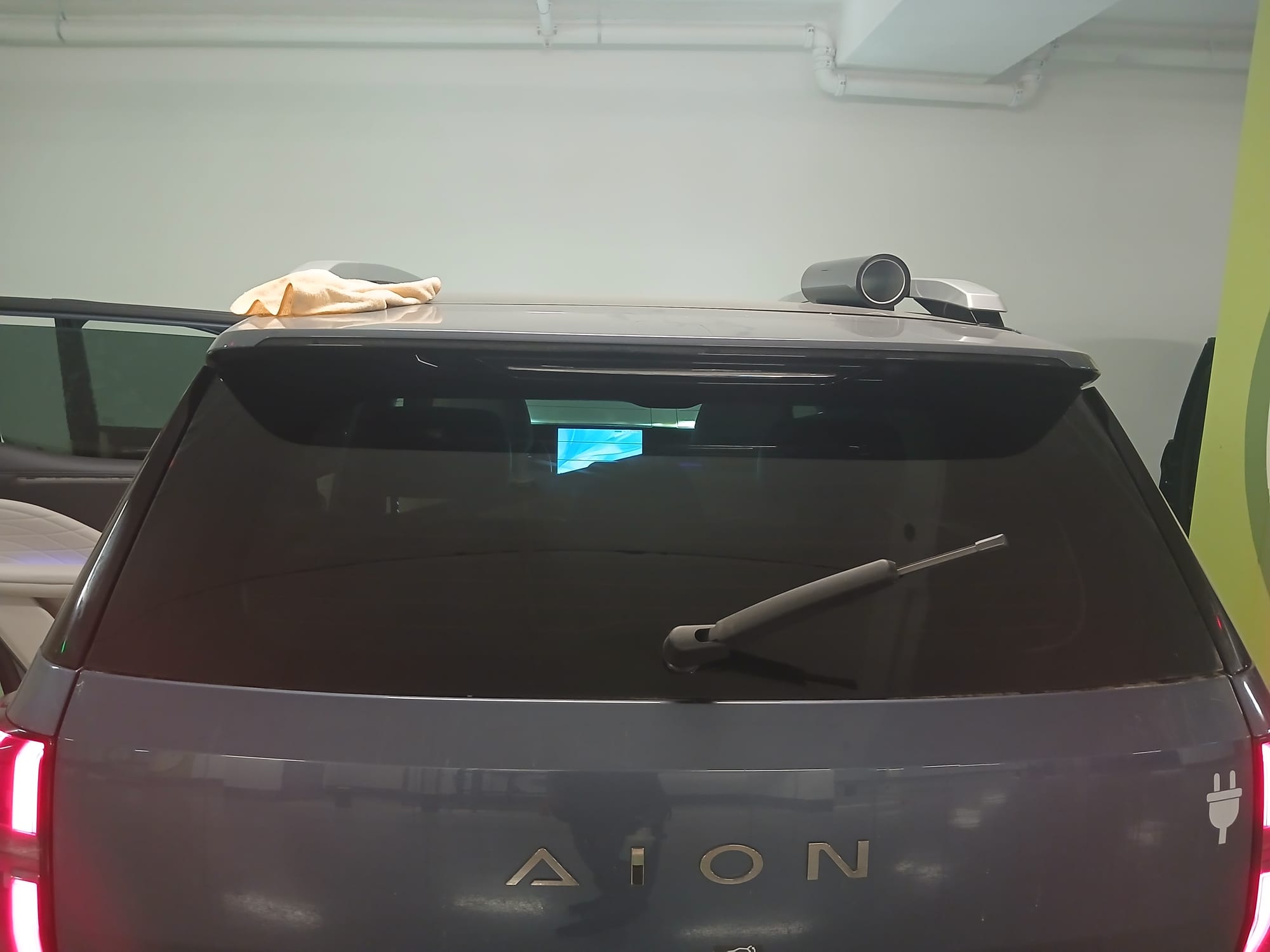 ציפוי חלונות 15% לרכב AION
