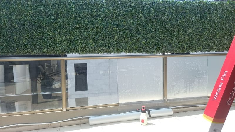 פרויקט בהוד השרון: ציפוי חלבי (אטום) למרפסת פנטהאוז