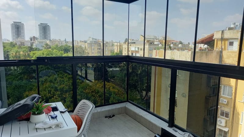 פרויקט מרפסת בפ"ת: ציפוי ננו-סרמי מתקדם