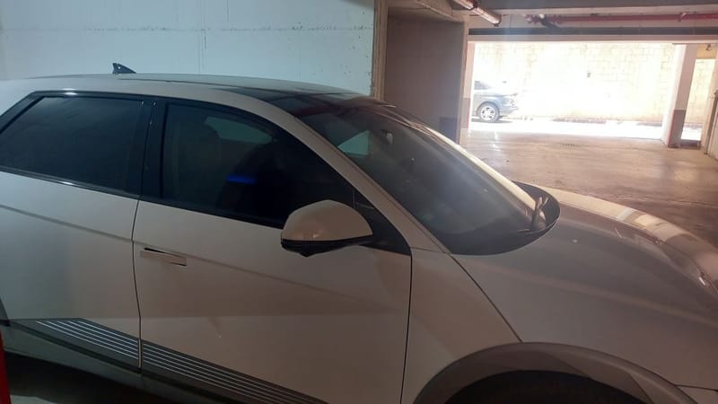 שדרוג יונדאי איוניק 5: ציפוי חלונות סרמי 5% ו-70%