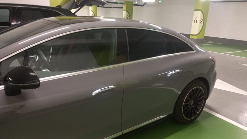 שדרוג הפרטיות והמראה: ציפוי חלונות למרצדס EQE