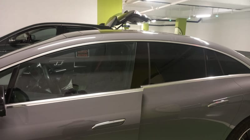 שדרוג הפרטיות והמראה: ציפוי חלונות למרצדס EQE