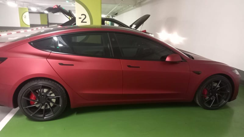 שדרוג יוקרתי לטסלה: ציפוי חלונות 20% ו-35%