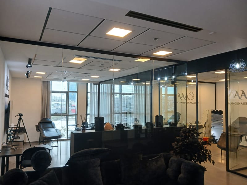 שדרוג קליניקת AAA בראשון לציון: שילוב מושלם בין עיצוב לפרטיות