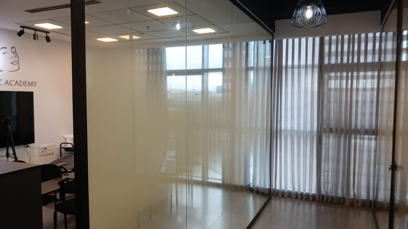 שדרוג קליניקת AAA בראשון לציון: שילוב מושלם בין עיצוב לפרטיות