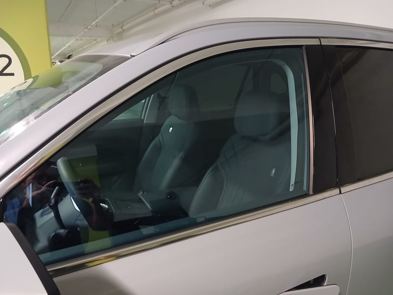 טכנולוגיית Nano-Ceramic: להפחתת חום והגנה מלאה בתוך הרכב.