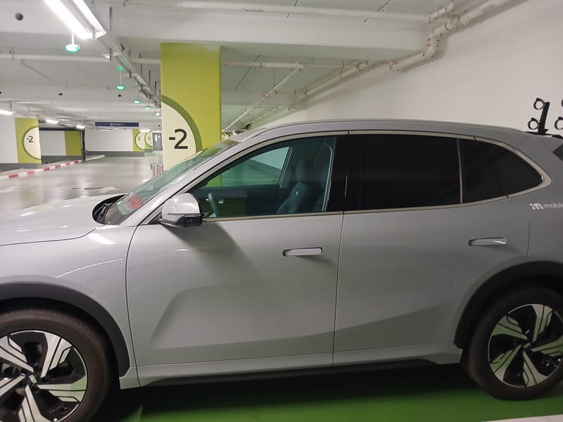 טכנולוגיית Nano-Ceramic: להפחתת חום והגנה מלאה בתוך הרכב.