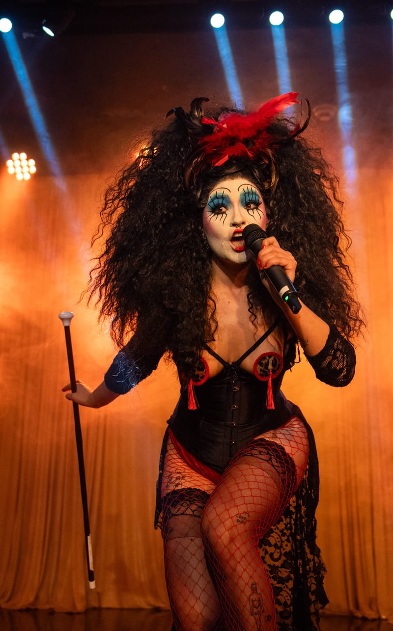 Additional costumes/acts