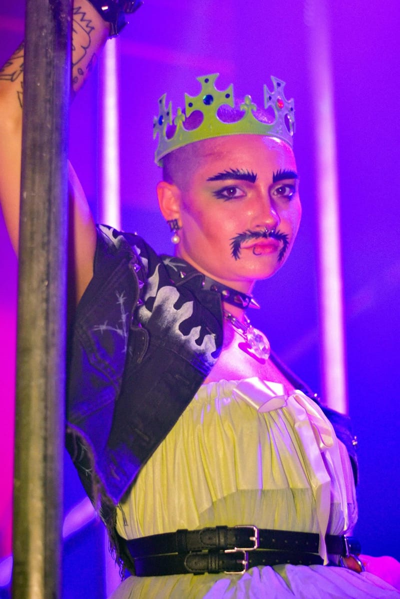 Additional costumes/acts