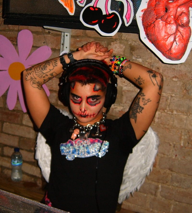 Additional costumes/acts