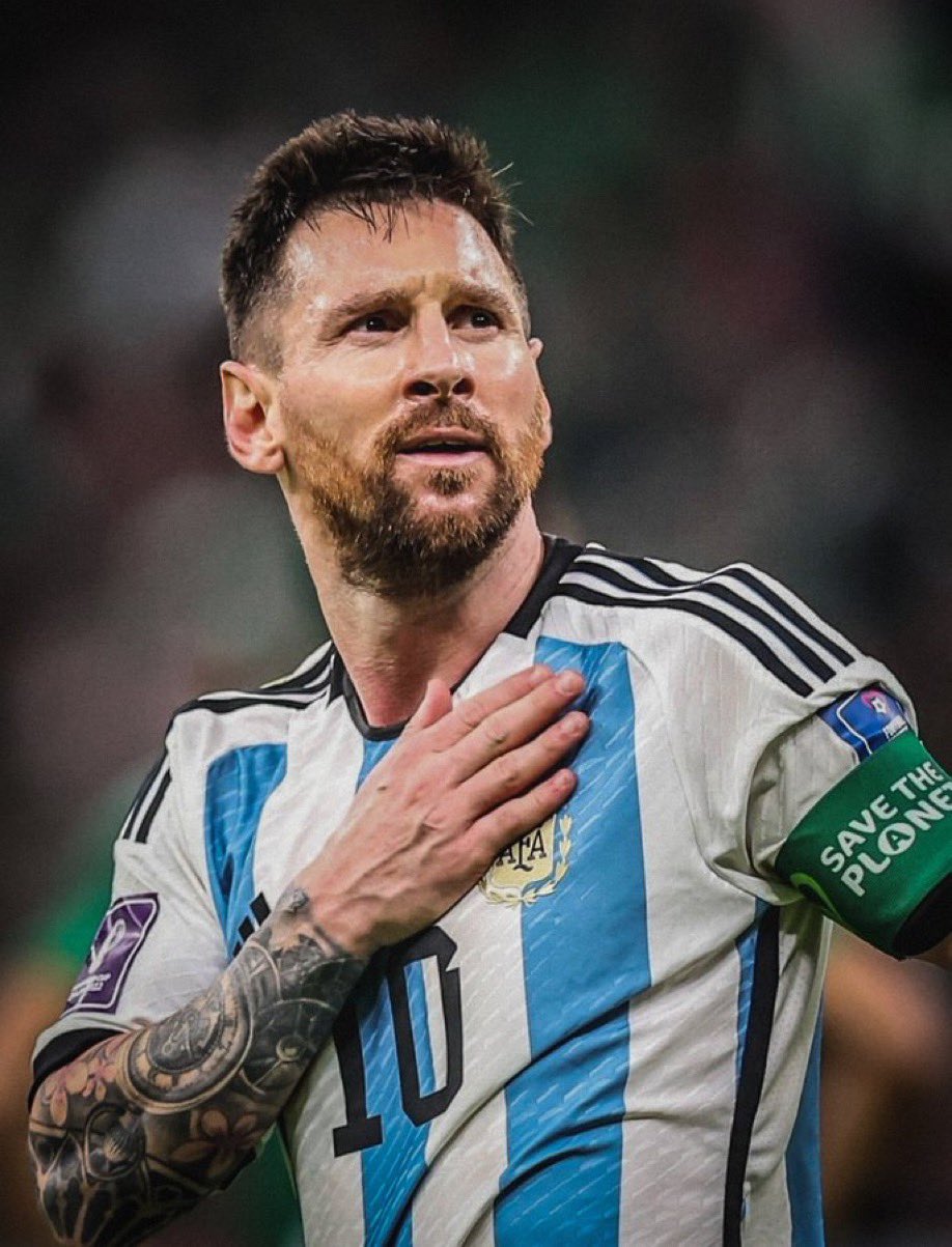 ميسي أفضل لاعب في تاريخ كرة القدم