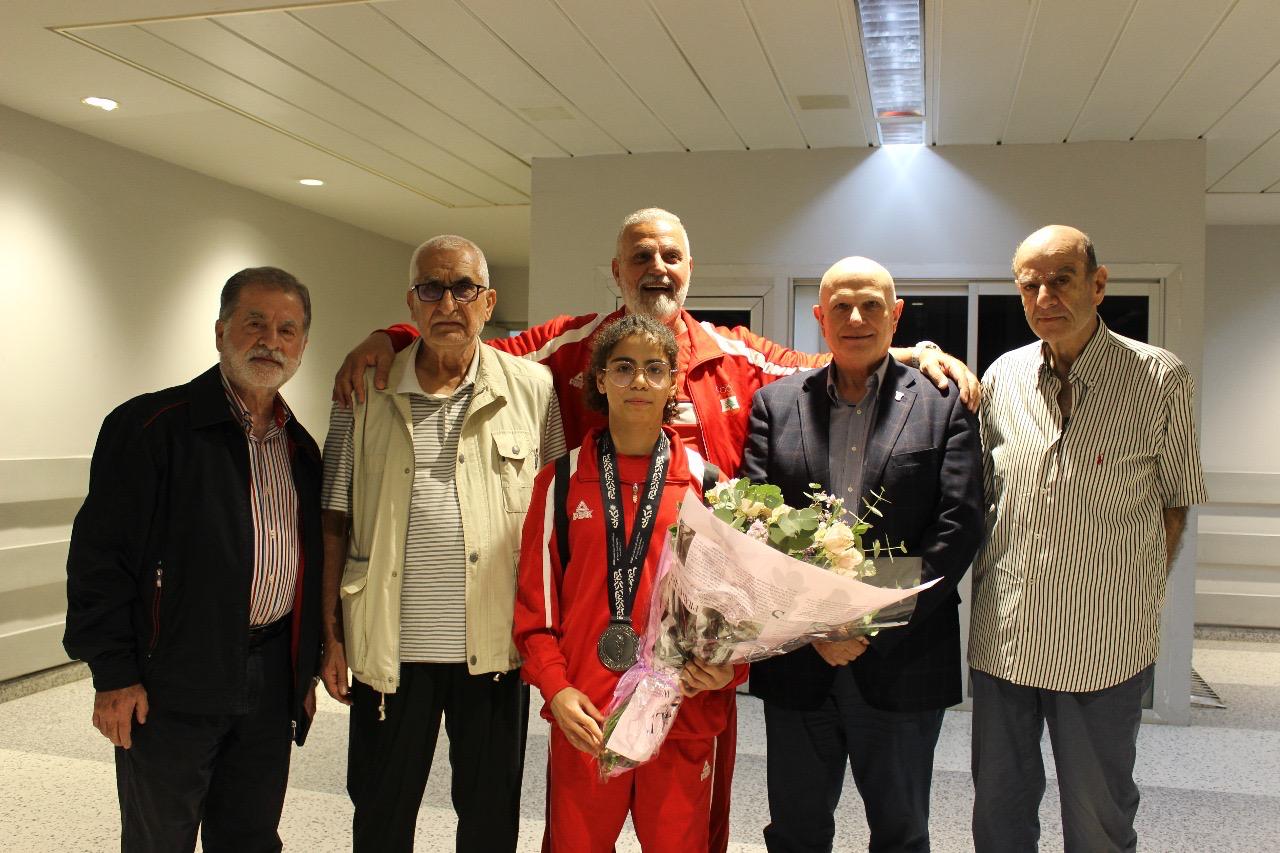 إستقبال تكريمي لبطلة المواي تاي حلا مكداشيلإحرازها الميدالية الفضية في آسياد الشباب