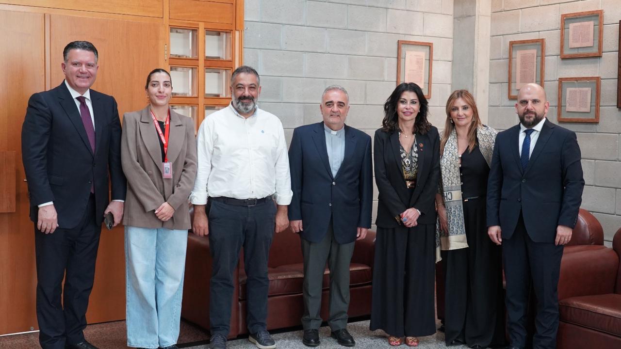 مذكرة تفاهم بين جامعة سيدة اللويزة وبيروت ماراثونللتعاون في المجال الرياضي