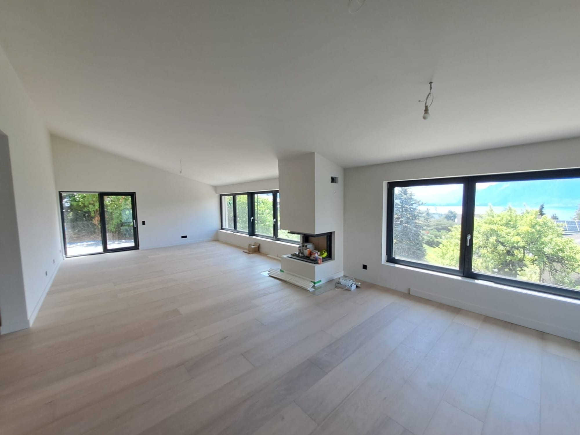 À vendre - Maison moderne entièrement rénovée à St-Légier