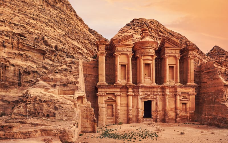 THE CROSSROADS OF HISTORY AND DESERT MAJESTY